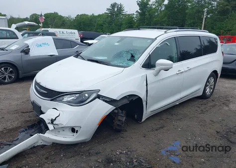 2018 Chrysler Pacifica Touring L z USA, uszkodzony, nr VIN 2C4RC1BG6JR280626